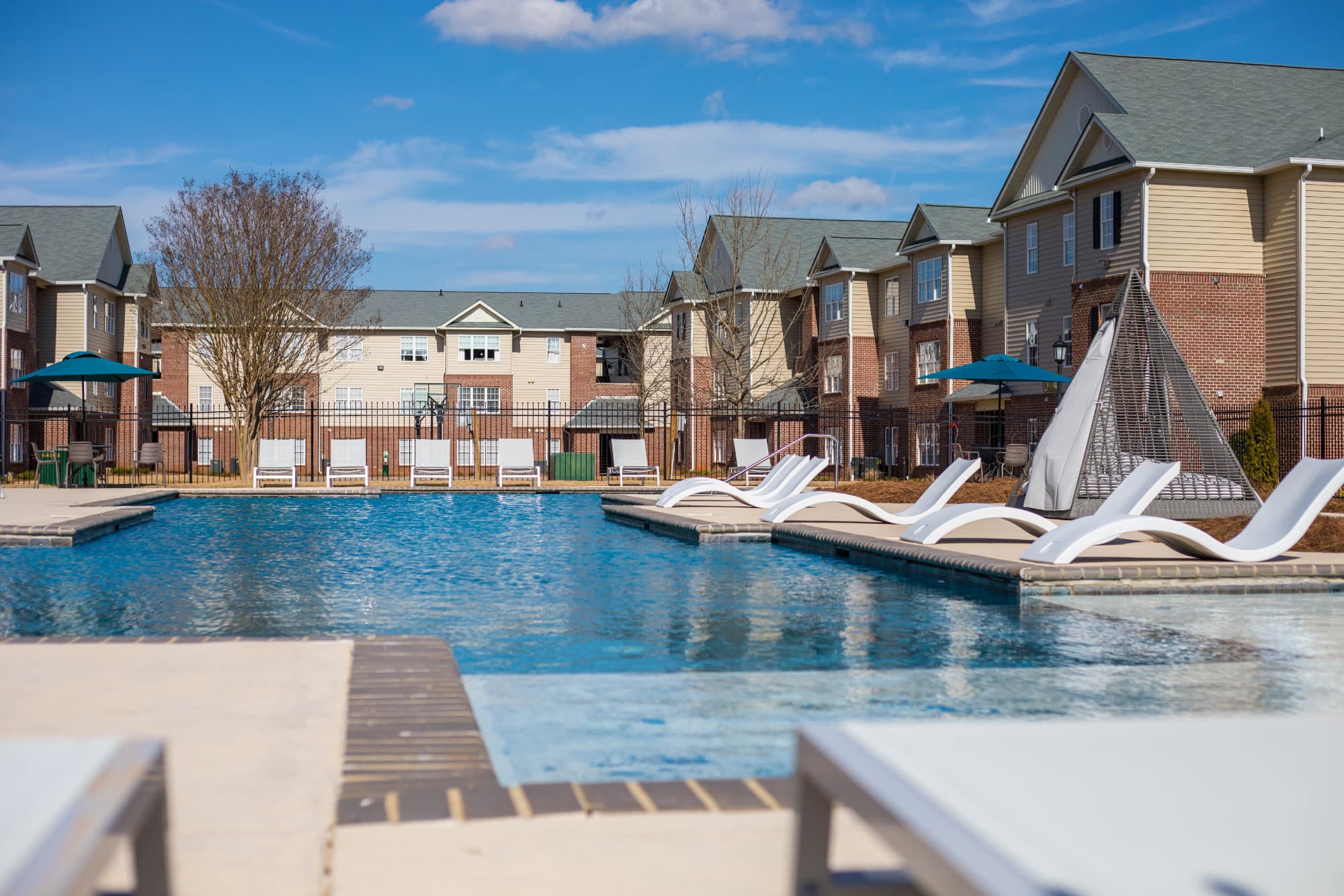 resort style pool gamecock village apartments off campus student apartments near jacksonville state university jsu alabama3